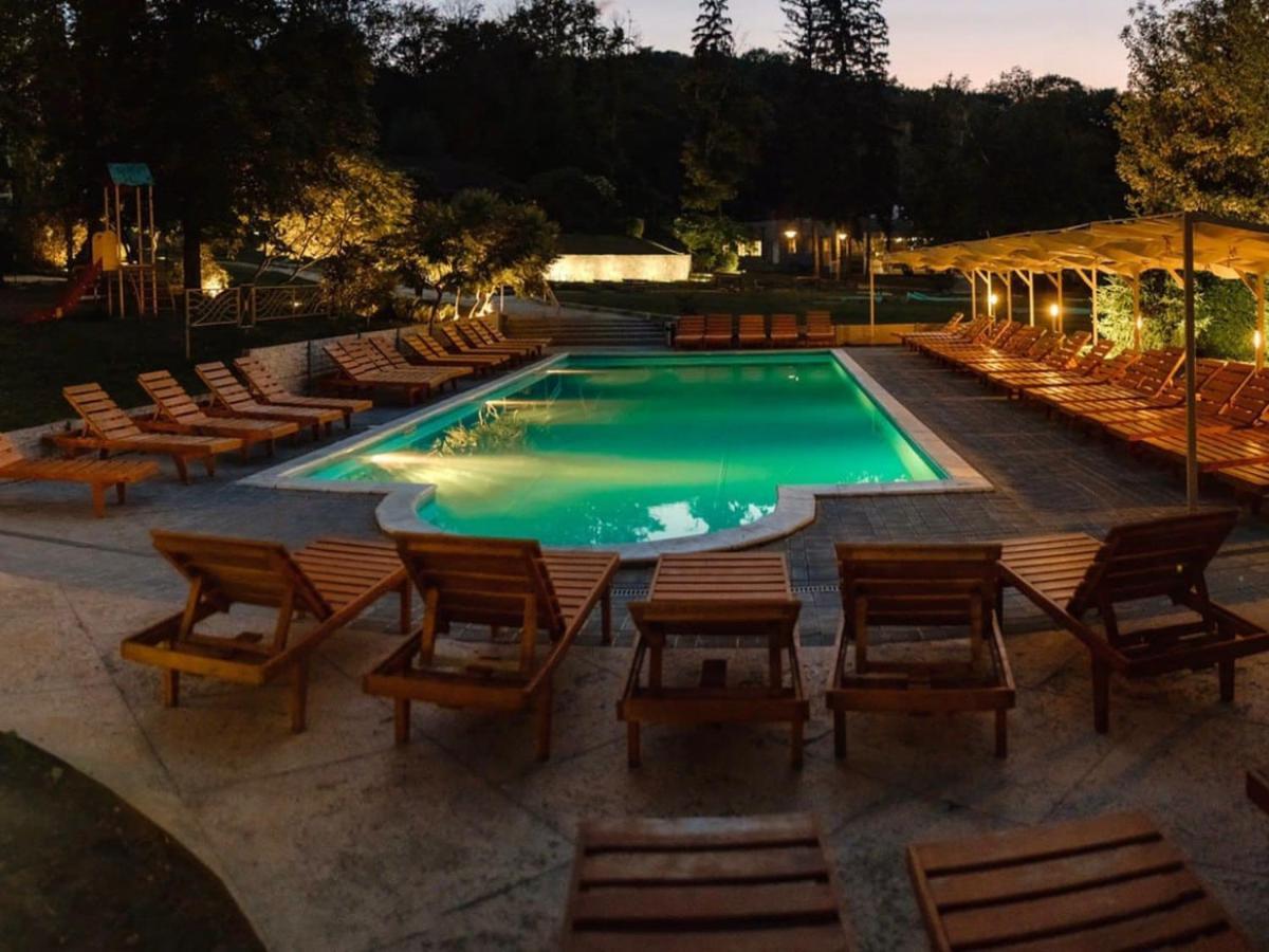 Carnaval Resort & Spa Koropovo Extérieur photo